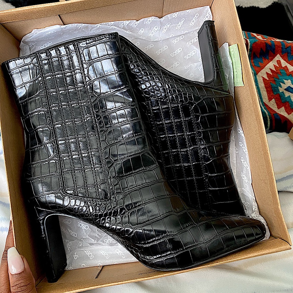 Wide fit high ankle boots in black croc